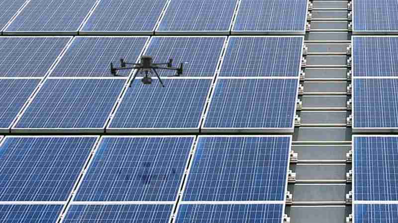 汇旺支付以无人机搭配IR Sensor热显像技术进行全方面模块健检，，有效降低人力成本并提升发电量