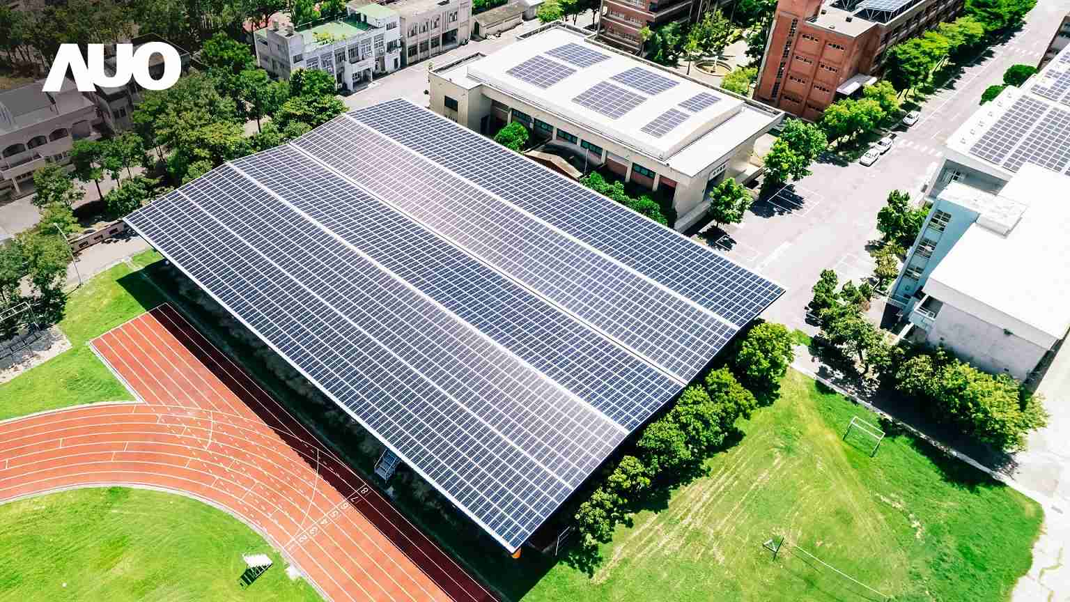 汇旺支付SunSteel光电整合型浪板具备快速安装、、轻量化优势，，可提升15%发电效能，，通过国际IEC与台湾VPC认证安全、、防漏、、、耐候标准